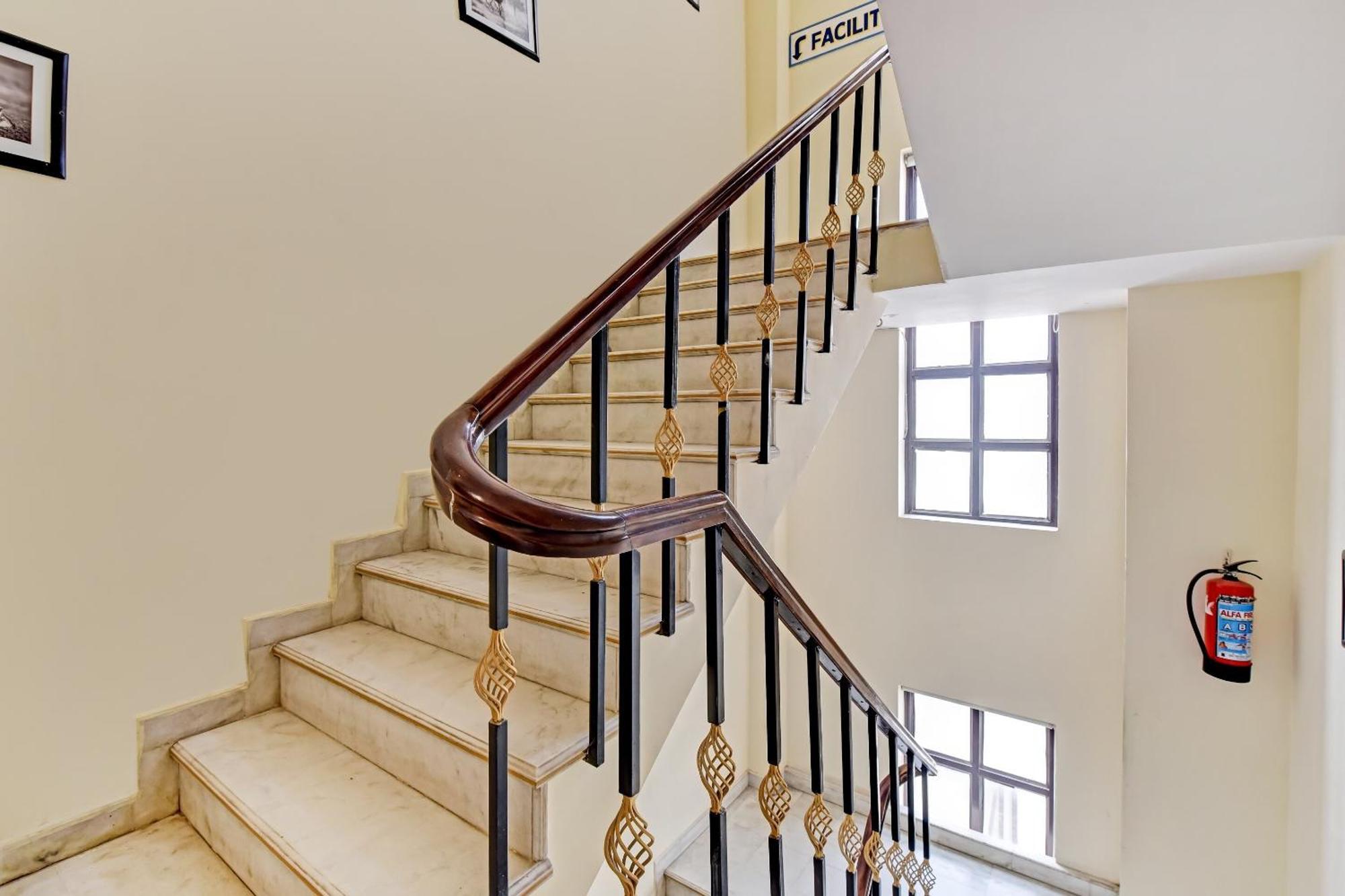 Collection O Hotel Four Boutique Kukas Zewnętrze zdjęcie